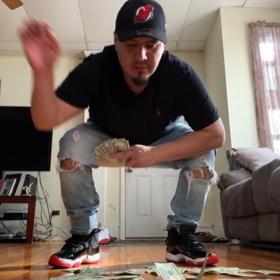 ChrisSa74123295's profile picture. 