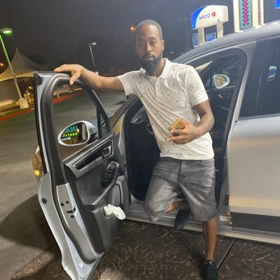 GlennStevensJr1's profile picture. Real Estate🏡 Stocks 📈  Business👨🏾‍💼