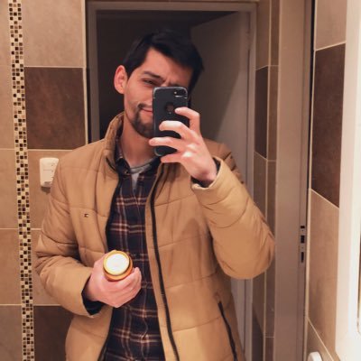 momomel_'s profile picture. 32