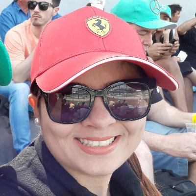 joice_it's profile picture. Da praia e do Rock! Analista de Dados e apaixonada por fórmula 1. Torcedora do Atlético MG e da Ferrari. 
"Não acomodar com o que incomoda" OTM