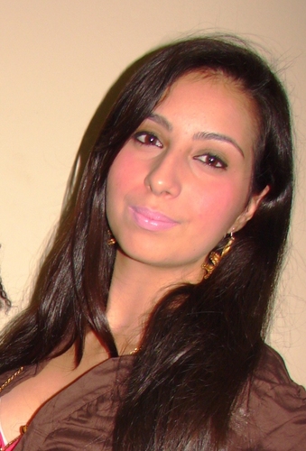 Ariana, ama musica, futebol, chocolate e gosta de escrever.
http://t.co/0on8hwnNTG