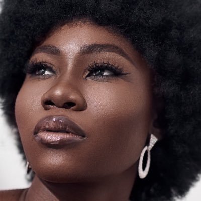 Fashion Model. 1 woman’s Hub. Jack of trades, not sure bout being the master. Talk to me about ur business 👌... ME 🤝 VIBES. #younoreallysabime