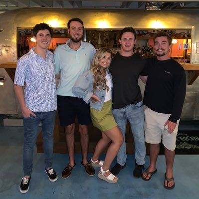 wizkellyfa12's profile picture. 