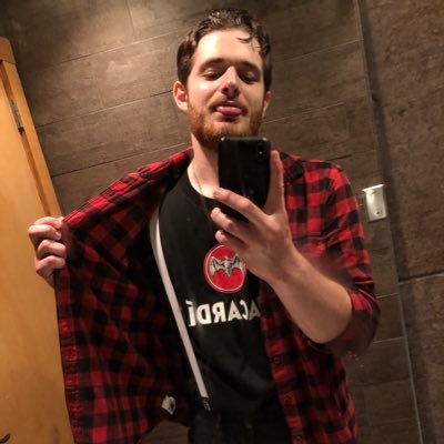 LukeTaaron's profile picture. don't be fooled by the pictures, I don't go outside