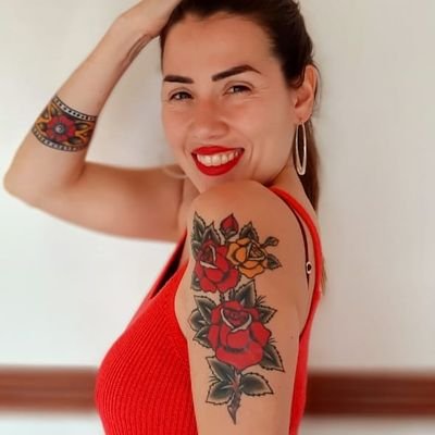 Escribo lo que pienso, lo que no pienso, lo que después pienso y luego me arrepiento... pero lo expreso. Psicóloga. Reverenda HdP.