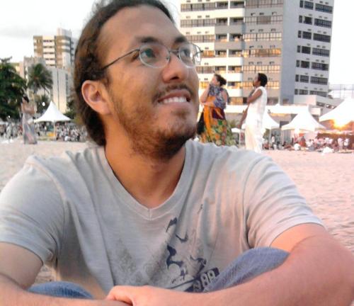 astronomer, aikido practicer, storyteller wannabe, music and arts lover.