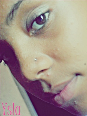 yslaviviane's profile picture. 