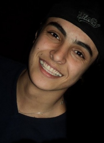 água de chuva nn sobe ladeira e coração blindado nn pega feitiço, follow-me #ousadiaealegria (: