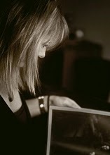 asksextherapist's profile picture. asksextherapist, official Twitter voice of Sarah Kyle, Ph.D., LCSW, sex therapist living in the ATX, teaching positive sexual communication.