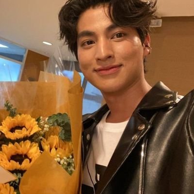 mewsouppasit's profile picture. 21 | ID/ENG | ❤️💜💙 | fanarts | mewgulf taynew enthusiast