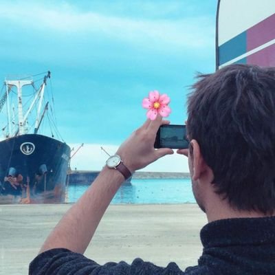 thruyankorkyrum's profile picture. Birini çok sev❤
Onu başucuna koy❤
Ama ona yalan uydurma❤