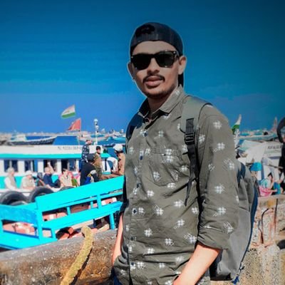 एक दिन वो दिन भी आएगा जिस दिन
इस मिट्टी का कर्ज चुकाऊंगा..!!
सुकून तब मिलेगा मुजे
जब तिरंगे में लिपटकर घर आऊंगा ।।
|| जय हिंद🇮🇳💪 Indian Army lover's Mr KRP