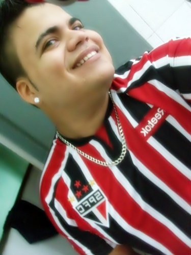 - A mil formas para sorrir, so uma para ser Feliz.! =)