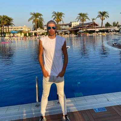 Ben_L_32's profile picture. I work for British Airways.  Views are my own.