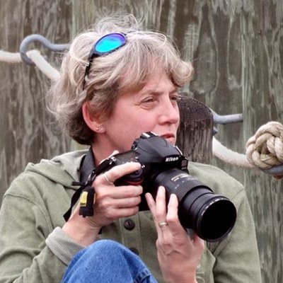 Nature & wildlife photographer, author, Sustainable Gardener, Lover of the outdoors, parks, wildlife & living life to the fullest.