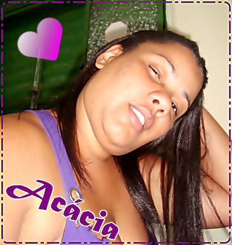 SOU SIMPÁTICA E DE BEM COM A VIDA . SEJAM FELIZES COMO EU TBM SOU .
