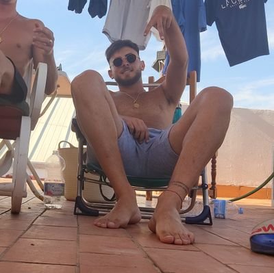 carmona9934's profile picture. ⚡