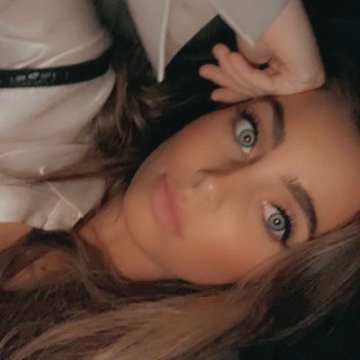 Hi , I am Lexi Hensler💕that’s for now my official acc! I am dm’ing new followers! Trying to post something every week :) I try to reply to most of ya 💗