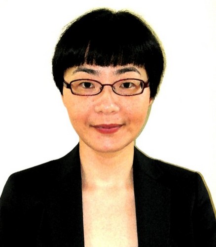 from Chongqing, attended Fudan and Columbia, a new entrepreneur and ex-IBMer worked at NY, Beijing, & CA, into interior design and fashion, love shopping & food