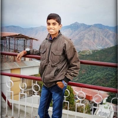 Akshatvishwak20's profile picture. संघर्षों के साये में असली आज़दीॎ पलती है, इतिहास उधर मुड़ जाते हैं जिस ओर जवानी चलती है|🌸🌸