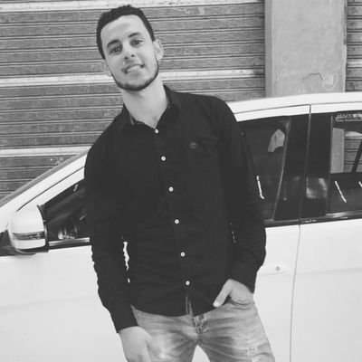 يكفيني بأن يكون فُراقي هين، و وجودي لطيف، أنِسحابي مثل لمسة طفلٌ رقيقة، او مذاق رائع في فمك، أن أعبر في حياتك كنسيم جميل غير مؤذي، أن تتذكرني بالحُسن 🖤