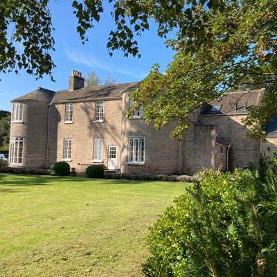 Feel of a french chateau in the heart of Notts. 17th c farmhouse. Weddings, events & meetings a speciality. Sister venue to @kelhamhouse