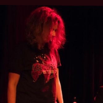 Sylvia_Minne's profile picture. 🎥 Productrice TV🎙Talks Littéraires 🎧 Podcasts 🎤Lives #bookslashing▫️Founder @readingwild 📖▫️Scène d’auteures @parisdesfemmes 🎭 ▫️Paris - Normandie📍