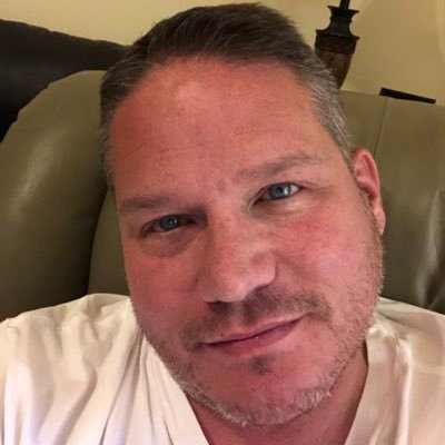 therobinleonard's profile picture. #k12tech #edtech #swmo #nwa