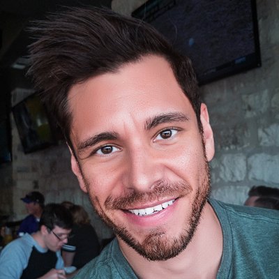 vincentgates's profile picture. Lead Technology Developer.

At work, I’ve mastered the art of being a jack of all trades. At home, I drink protein shakes & fetch sticks when my dogs throw them