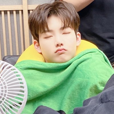 BETUSNjeong's profile picture. 💎💎