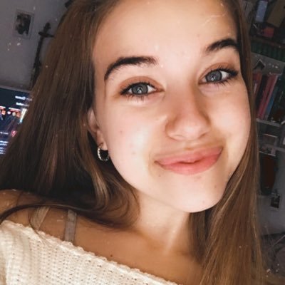 anitaK_xox's profile picture. 