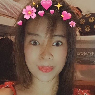 Pure Filipina 🇵🇭
Bicolana 
follow me on I.G and Tiktok ❤🧁🇵🇭