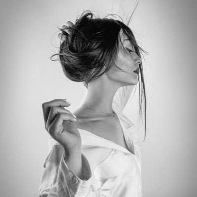 leelkar's profile picture. 