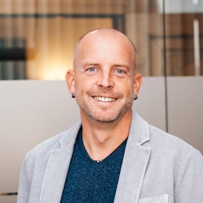 Online-Marketer, Familienmensch und Vollblut-Fußballer.