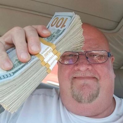 amaru_life's profile picture. Everyday I pray that the bank don’t freeze my funds