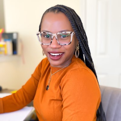 Owner of DailyMode Studio | Digital Marketer & Small Biz Coach