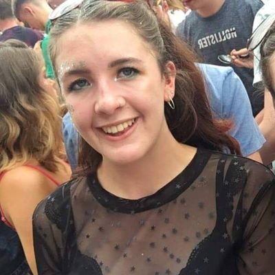 glassonion_blog's profile picture. Music Reviews by @bethany_jane101                                                                  
Contact: glamorousindierockroll@gmail.com