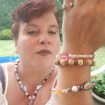 #EtsySeller #localGAArtisan #Artisan #Crafter 
I create beautiful hand made beaded Jewelry and mixed Media Art. Selling my creative works via #Etsy and direct.