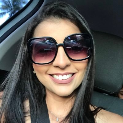 Não tenho 1001 amigos, detesto riso forçado e desconfio de gente que gosta de todo mundo!