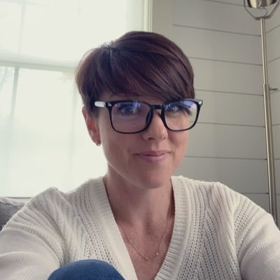 CatueG's profile picture. follower of Jesus, wife & mom.