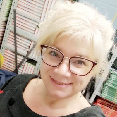 chartrandannie1's profile picture. Enseignante au CFER du Haut-Richelieu, mère de trois adulescents, accro au magasinage et fan des Canadiens de Montréal!