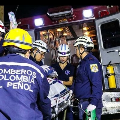 Comprometidos con Colombia, Antioquia y El peñol. líneas de emergencia 3206441875 - 3117612089 👨🚒