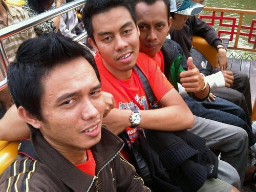 ediripcurl's profile picture. 