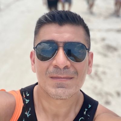 PAPÁ DE AREMY ZOÉ , ADMIRADOR DEL ESFUERZO Y DISCIPLINA.