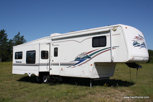 Highway 2 RV is a family owned & operated RV dealer.
We are northern Minnesota's premier used RV and consignment dealer.