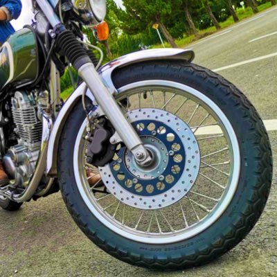 バイクを手に入れた大学生。オールドルック好き。レザークラフトもします。車はロードスターが好き。無言フォロー失礼します