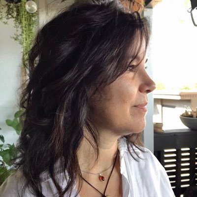 Publishing professional. Living my best life while trying to bring love, joy, and peace to everyone and everything in my path 🤍🌺💃🏻☀️📚🌎