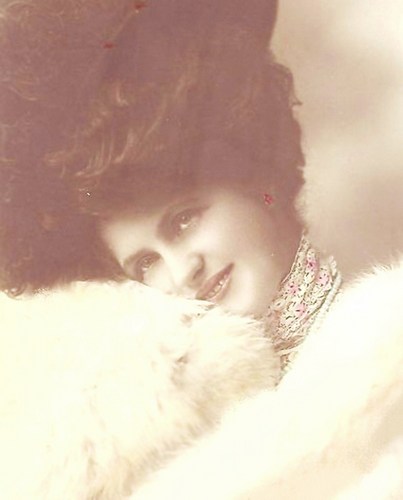 Crickets_Tree's profile picture. I live in Maine & I love to collect my dead relatives, #genealogy, #history, #VintagePhotos & preserving our #FrenchCanadian & #FrancoAmerican #Heritage.