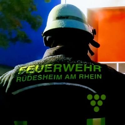 Offizieller Account der Feuerwehr Rüdesheim am Rhein: Presse- und Bürgerinformationen / Medienarbeit. Im Notfall immer 📞 1️⃣1️⃣2️⃣