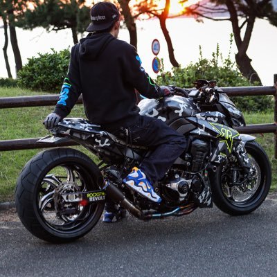 Kawasaki ZR1000D UStoyota FJ-cruiser SEA-DOO RXT-X300RS